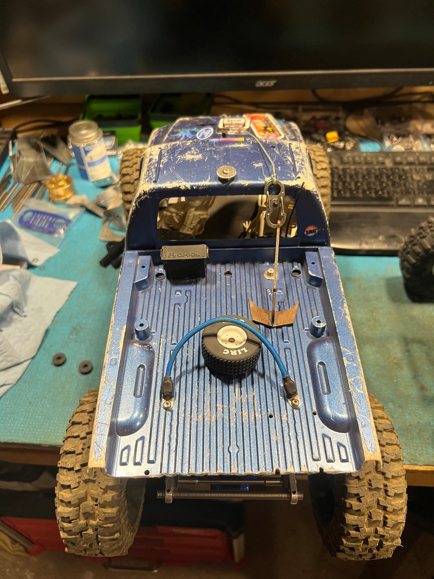 Scale Tire for Body Mount Nuts