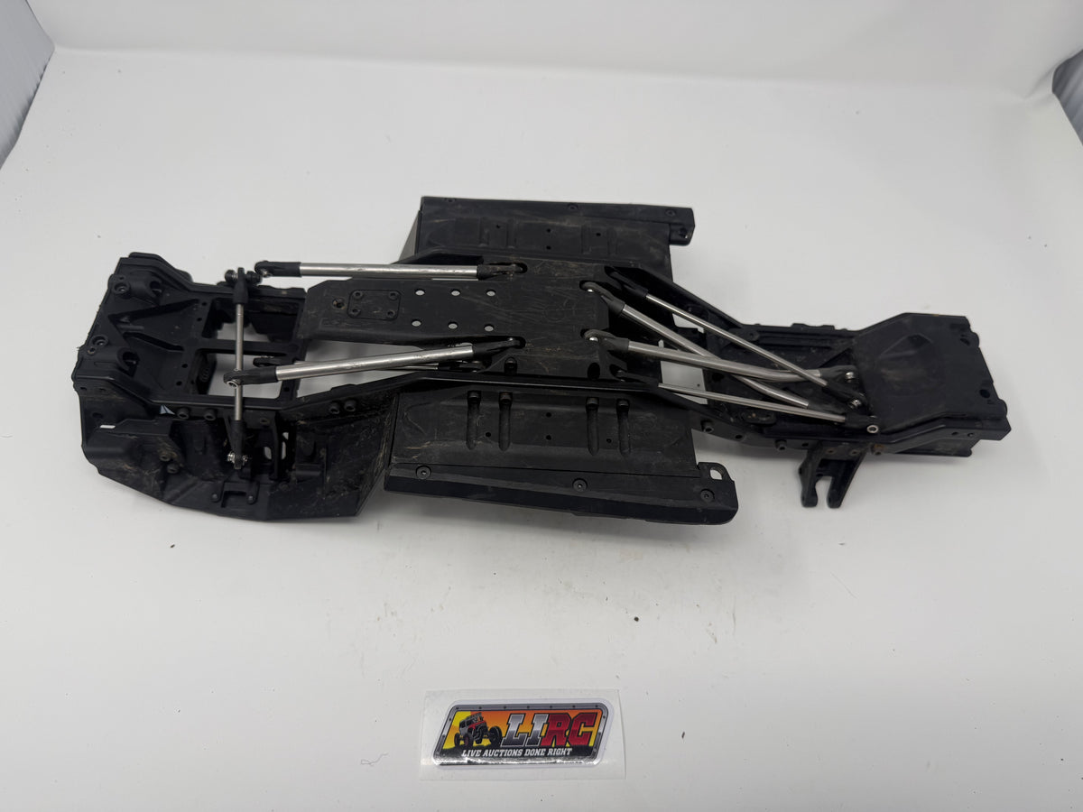 Vanquish VS410 Chassis with links