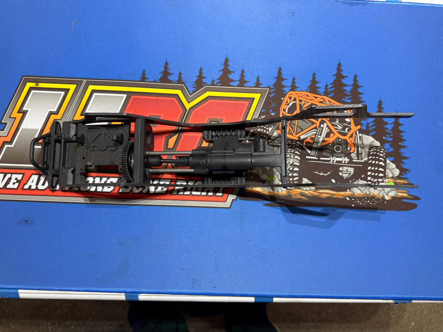 Axial SCX10 PRO chassis with t-case and trans