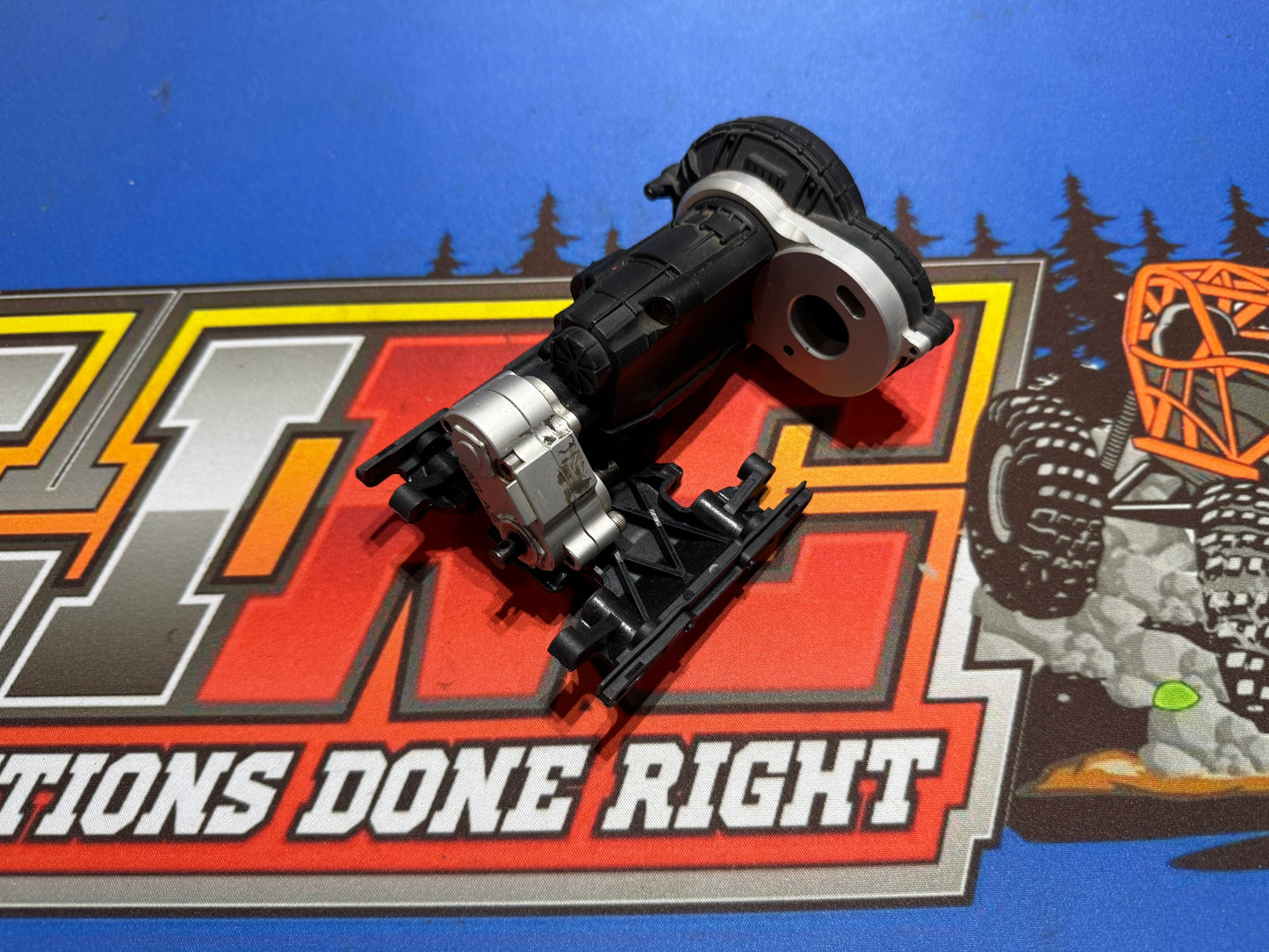 Axial kit trans upgraded